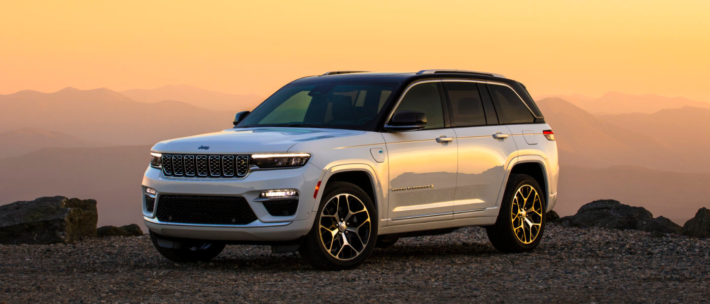 2023 Jeep Grand Cherokee Exterior Mountain Sunset